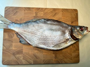 Рыбные снеки: Лещ цимлянский вяленый (700-800 гр)