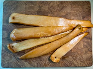 Арахис в глазури со вкусом холодец и хрен: Кальмар палочки х/к