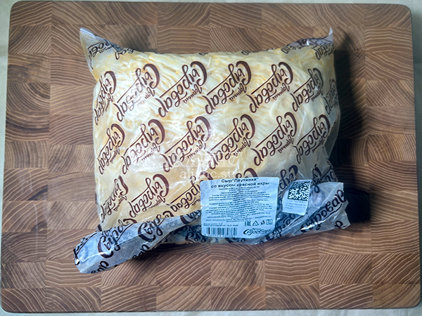 Сыр 1 кг ГОРНЫЙ СЫРОВАР (Паутинка со вкусом красной икры) в Подольске