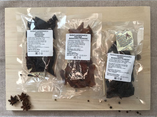 Бастони Колбаски сыровяленые острые: Рыцарское мясо кабан